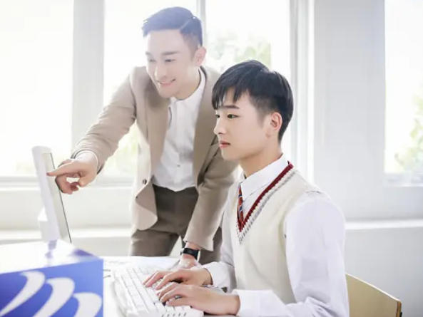 图片[1]-学什么技术最有前景男生？男孩学什么技术铁饭碗-草根创业生活网