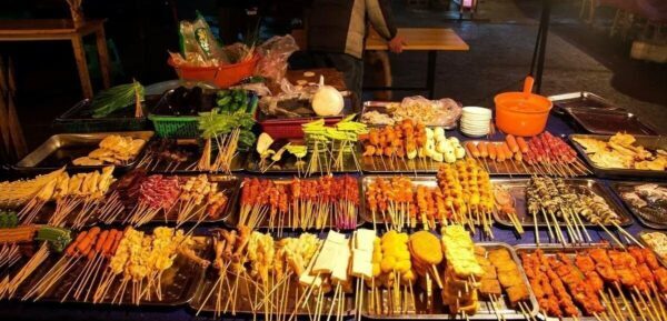 图片[2]-夜市摆地摊卖什么最火最赚钱（夜市摆摊什么最好卖利润高）-瑷珂憬転