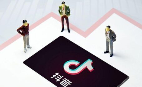 图片[1]-短视频怎么做好垂直账号定位，不垂直的账号能做起来么-瑷珂憬転