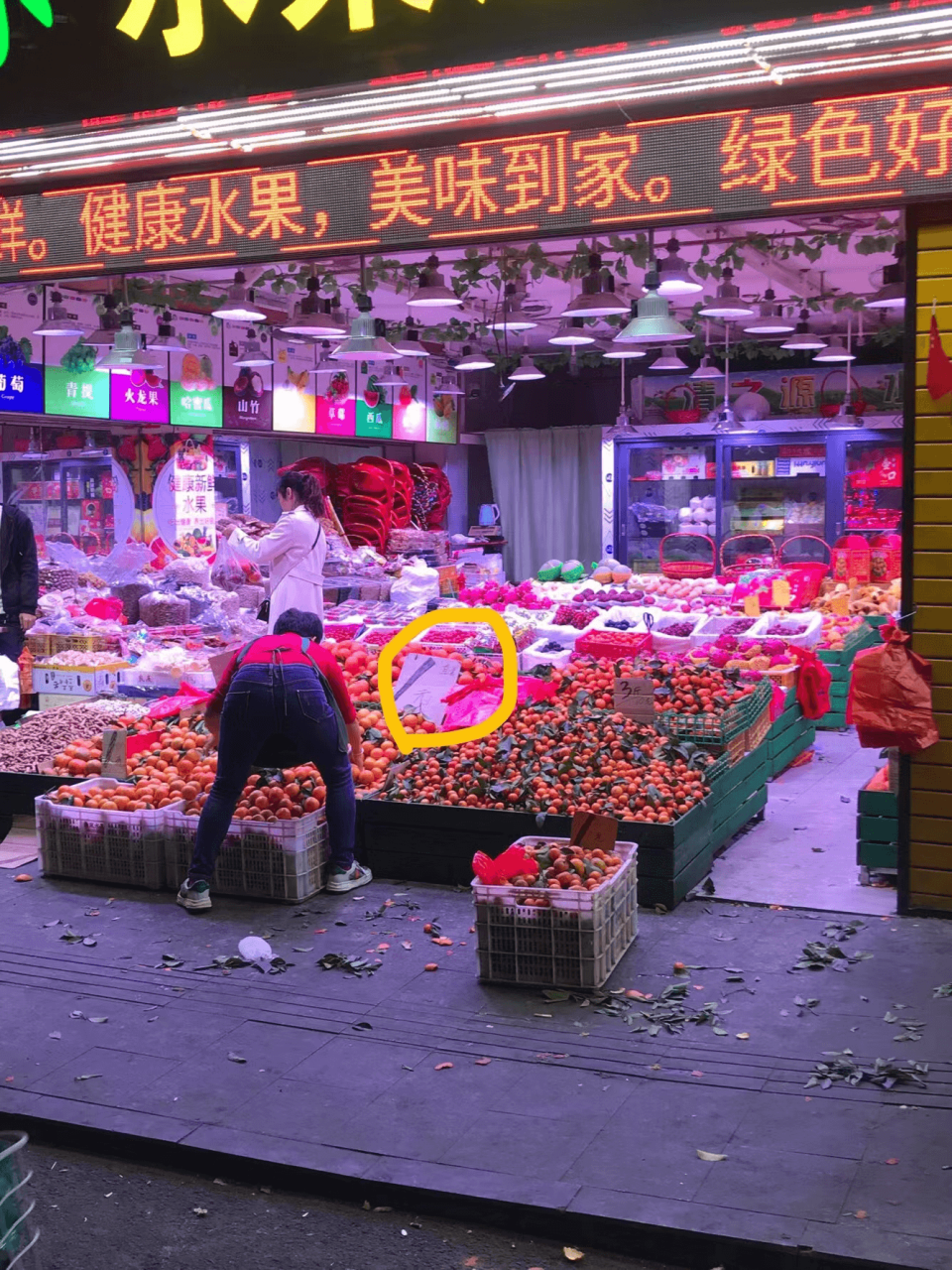 64a8e66e288a0lRSZT0qi8fhMwGmQ - 同样的经营方式，为什么相邻的两家店，其中一家生意爆火，另外一家冷冷清清？